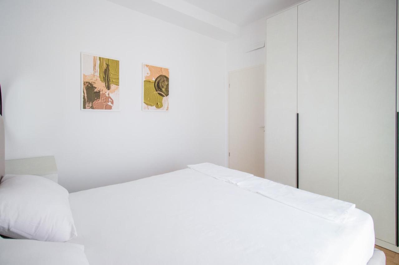 ティラナ Luxury Rooftop 23 Bed & Breakfast エクステリア 写真