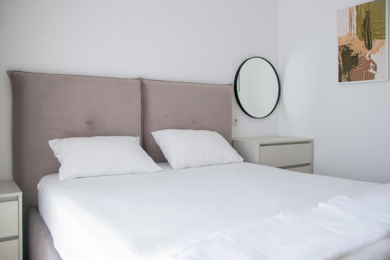 ティラナ Luxury Rooftop 23 Bed & Breakfast エクステリア 写真